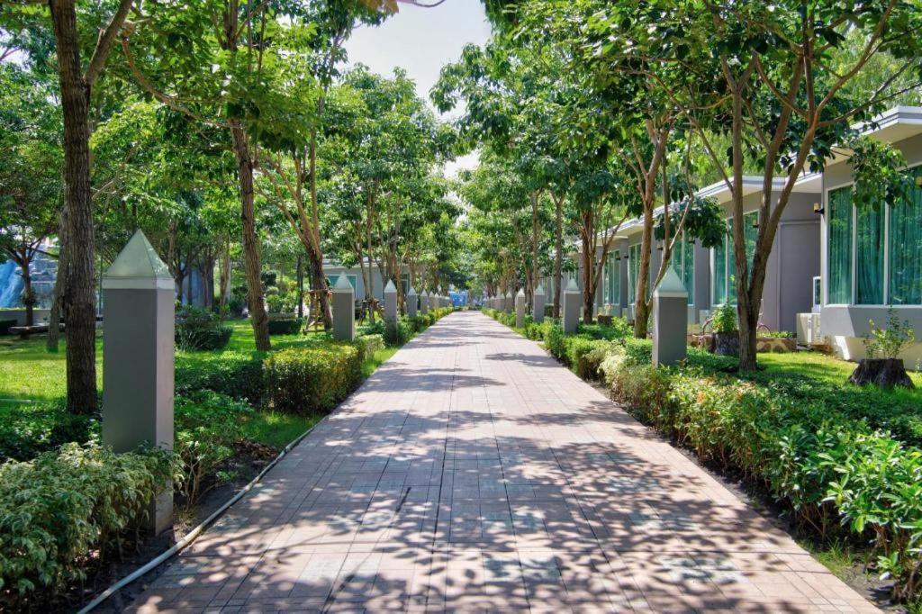 Thaiasia Goldensea Resort Phra Nakhon Si Ayutthaya Exterior photo