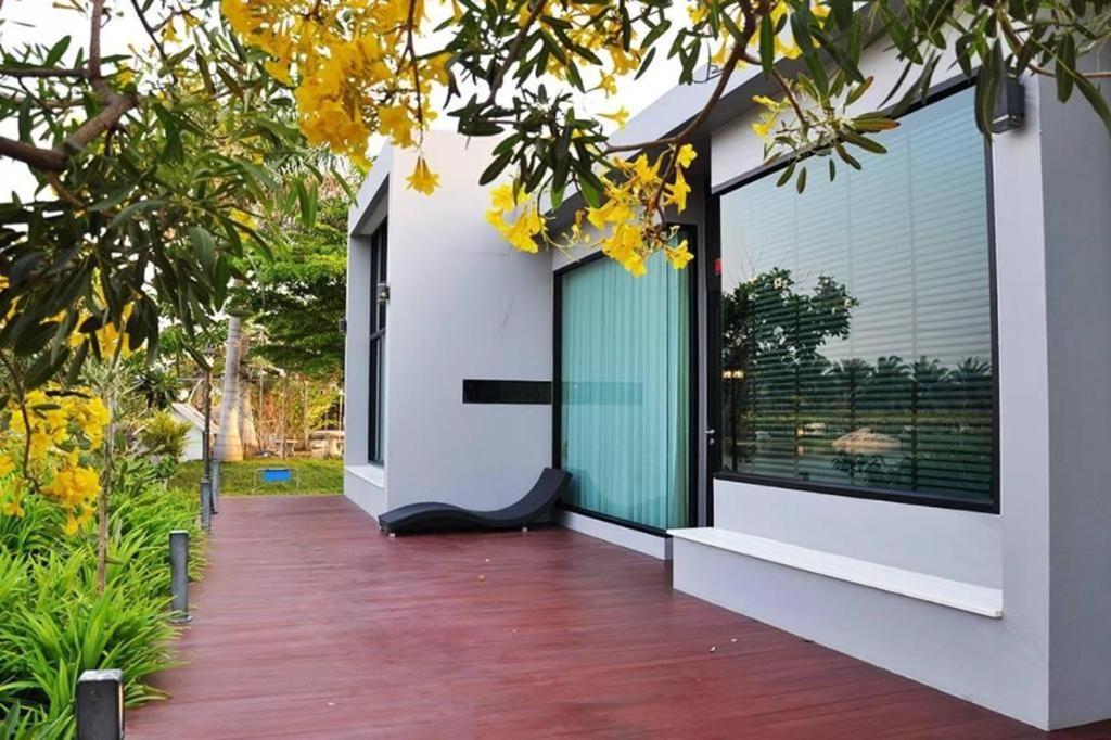 Thaiasia Goldensea Resort Phra Nakhon Si Ayutthaya Exterior photo