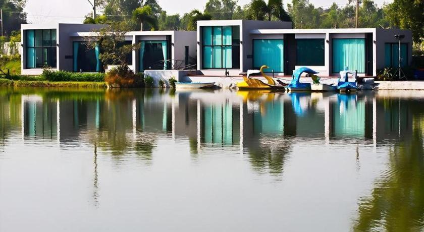 Thaiasia Goldensea Resort Phra Nakhon Si Ayutthaya Exterior photo