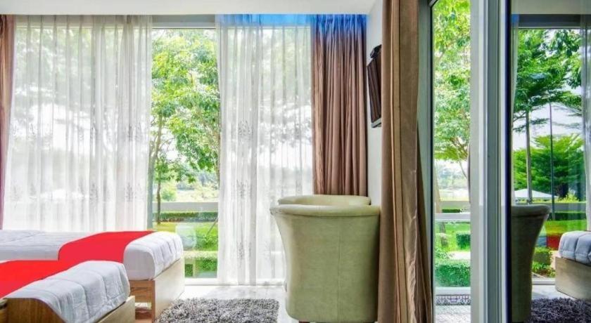 Thaiasia Goldensea Resort Phra Nakhon Si Ayutthaya Exterior photo