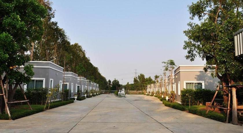 Thaiasia Goldensea Resort Phra Nakhon Si Ayutthaya Exterior photo