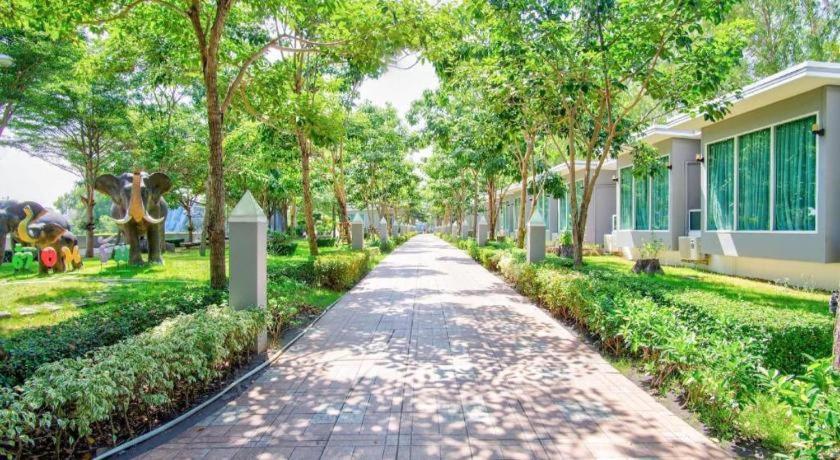 Thaiasia Goldensea Resort Phra Nakhon Si Ayutthaya Exterior photo