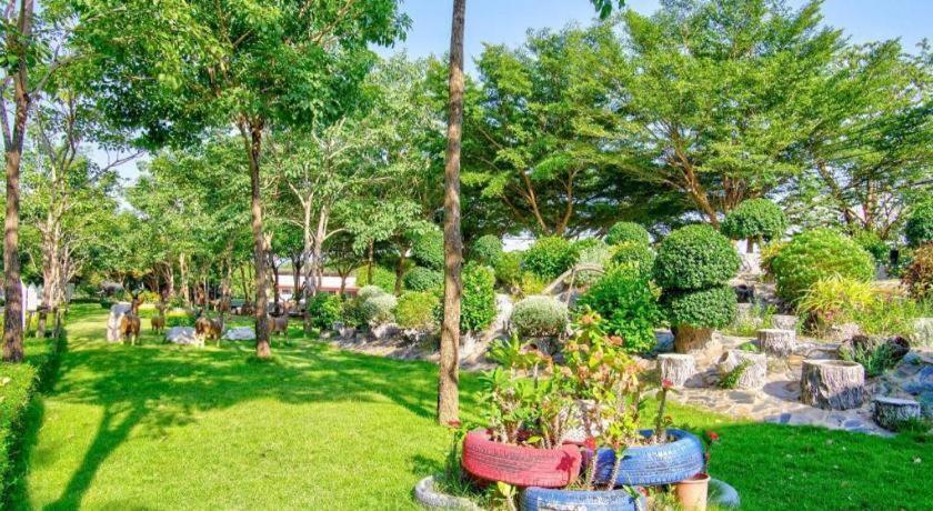 Thaiasia Goldensea Resort Phra Nakhon Si Ayutthaya Exterior photo
